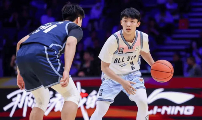 开云体育入口-CBA全明星赛：徐杰MVP、胡明轩三分冠军、陈家政星锐赛MVP|广东队|三分大赛|广东男篮|篮板|三分球_新浪体育_新浪新闻