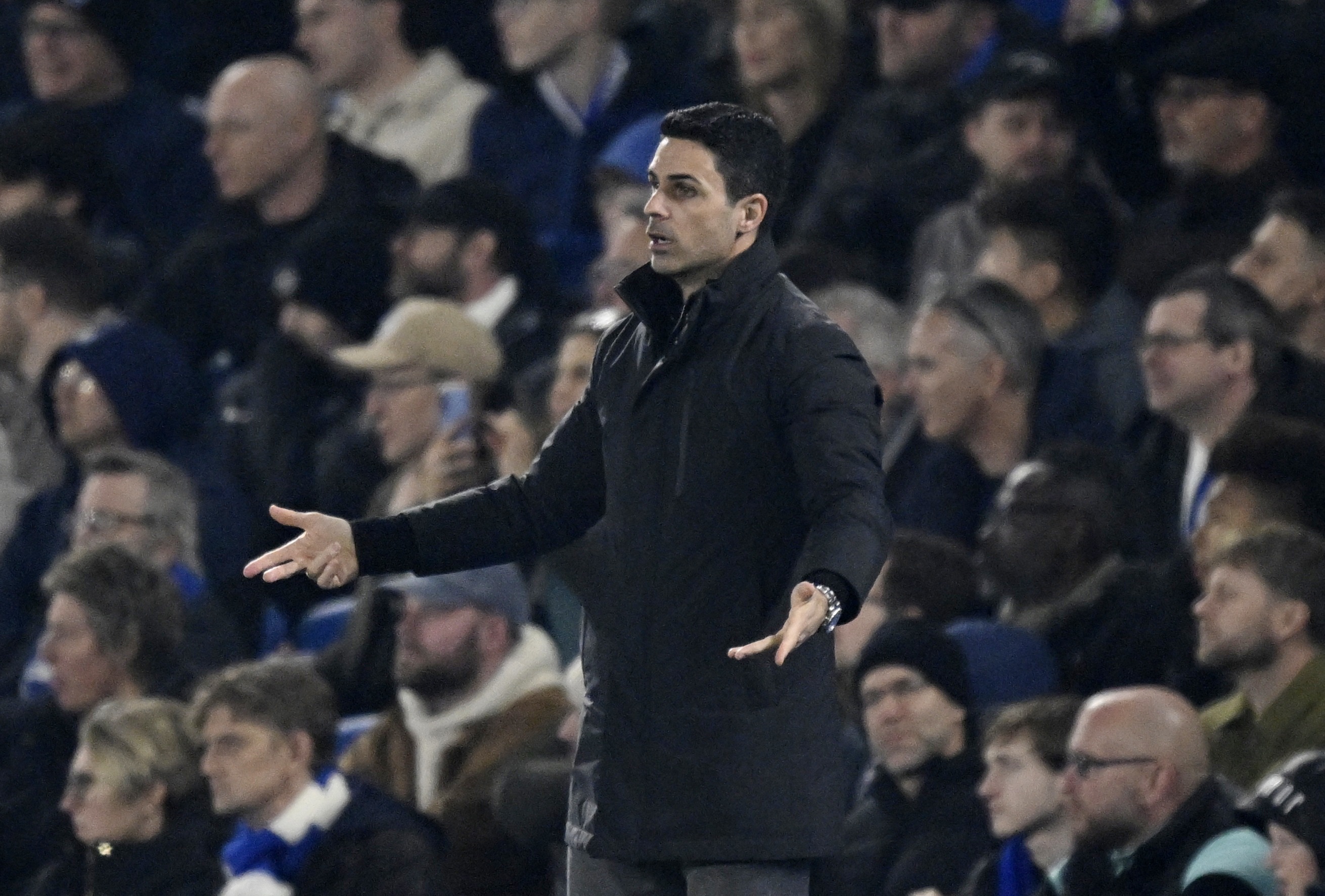 开云体育登录-带星号冠军！帕杜：阿森纳毫无美感可言 如果夺冠，名字会带星号